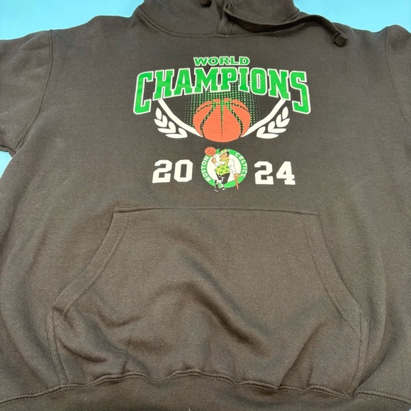 Boston Celtics “World Champions 2024” Black Hoodie Men’s Size Large - Picture 6 of 13